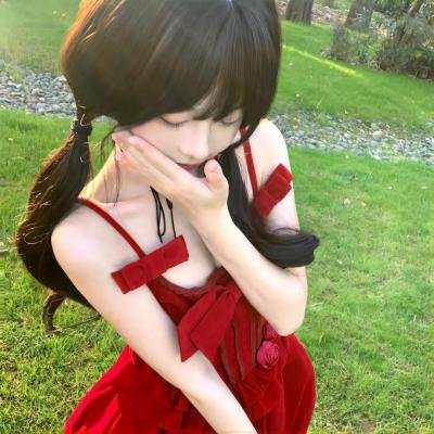 姜小凡出去摆摊咯