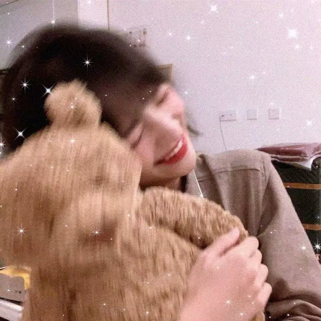 隐婚后，她成了豪门萌宝的亲妈